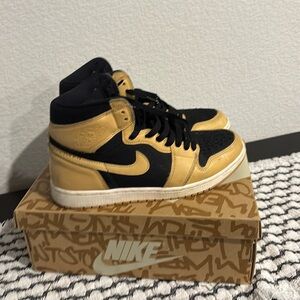 Air Jordan 1
Vachetta Tan size9 men